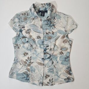 Jones Wear Blouse Womens Size 6 Tan Blue Hawaiian